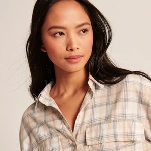 J.Crew Classic Fit Plaid Women’s Button Down | SIZE 2